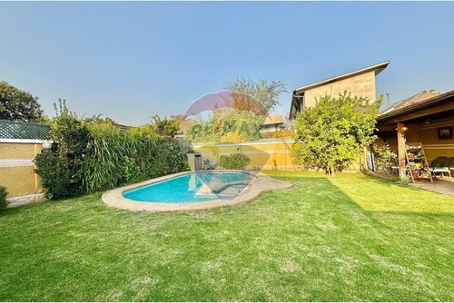 Amplia Casa Ñuñoa 4d Gran Jardin Y Piscina