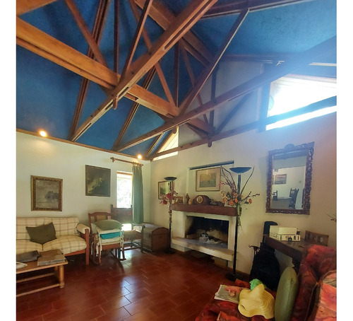 Casa Chilena En El Centro De Pirque