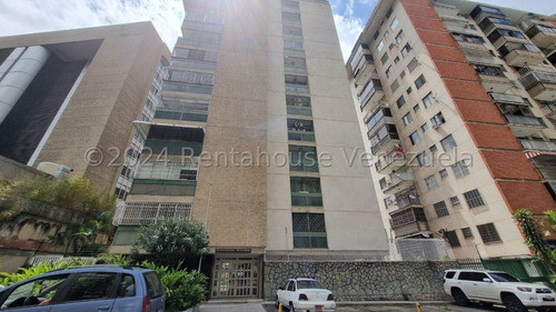 Remodelado Amoblado Y Céntrico Apartamento En Urb Los Palos Grandes Mls #24-14151 