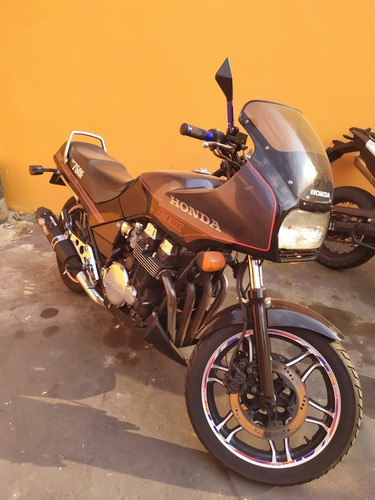Imagem 4 de 11 de Honda Cbx 750