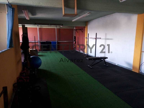 Imagen 7 de 11 de Venta/alquiler De Local Comercial En 28 E/ 36 Y 37 Con 8 Cocheras