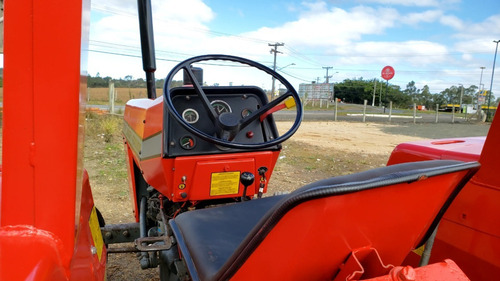 Imagem 6 de 8 de Trator Massey Ferguson 235