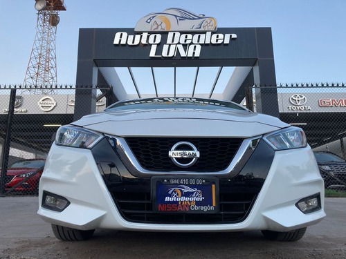 Imagen 2 de 15 de Nissan Versa Advance, 2020