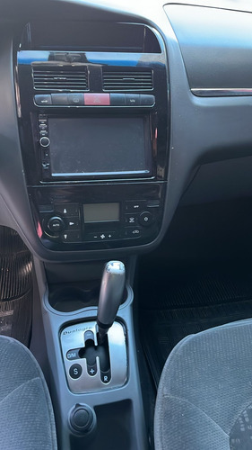 Fiat Linea 1.9 16v Hlx Flex Dualogic 4p