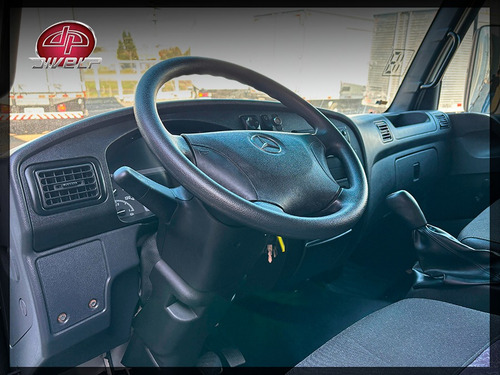 Caminhão Mercedes-bens Accelo 815 - 2018 Com Baú Seco