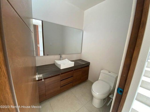 Casa En Venta En Metepec San Salvador Tizatlalli Gis 24-1104