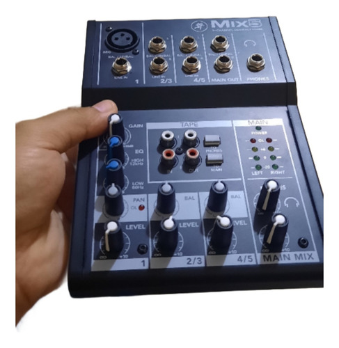 Consola Mackie Mix5 De Mezcla (Usado)