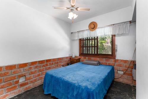 Casa En Venta 4 Amb Cochera,jardin,pileta Quilmes