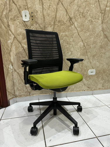 Cadeira Steelcase Think V2 Completa Entrega Grátis Sp Capit Preto Algodão (Usado)