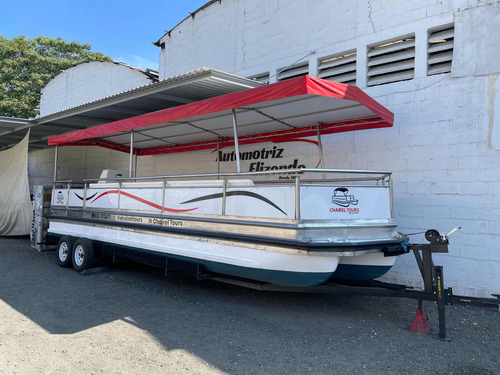 Lancha Catamarán Pontoon