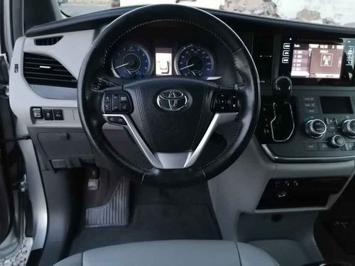 Imagen 11 de 15 de Toyota Sienna 2015 5p Xle V6/3.5 Aut Q/c Piel
