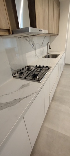 Venta - Belgrano Chico Departamento De 4 Ambientes Al Frente Con Balcón Baño Y Toilette - Refaccionado A Nuevo - A Metros De Av. Del Libertador Y Cercano A Los Bosques De Palermo