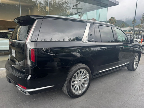 Cadillac Escalade Esv (larga) 2023