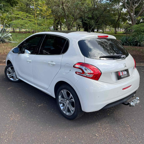 Imagem 6 de 10 de Peugeot 208 1.6 Griffe 16v Flex 4p Manual