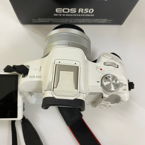 Cámara Canon Eos R50 Kit 15-45 Como Nueva Como Nueva Bien Cuidada