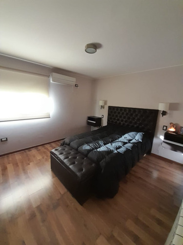 Hermoso Duplex , 2 Dormitorios , Cochera , Pileta , Quincho