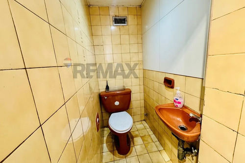 Cc Apumanque Lugar Comercial.