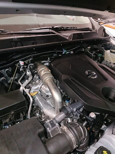 Imagen 21 de 25 de Nissan Frontier 2023 2.3bt Platinum 4x4 At L22