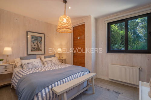 Venta Gran Casa En Centro De Cachagua Amoblada