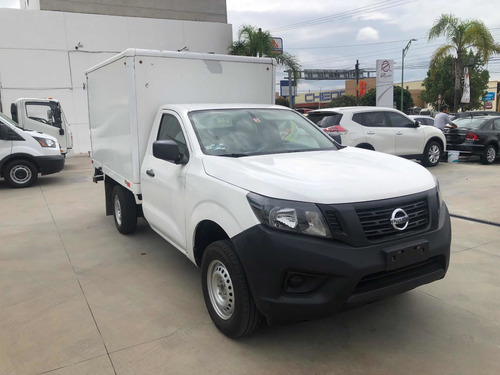 Imagen 1 de 11 de Nissan Np300 2018 2.5 Chasis Cabina Dh Pack Seg Mt