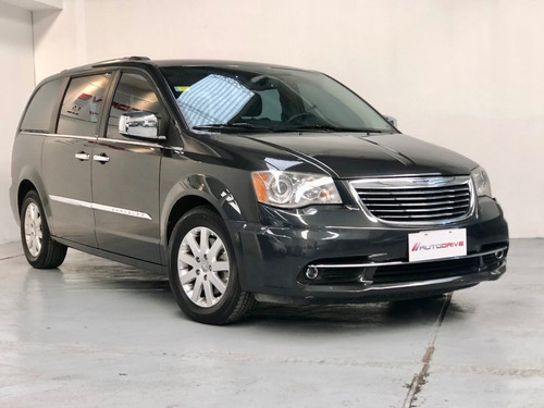 Imagen 2 de 15 de Chrysler Town Country Limited 2013