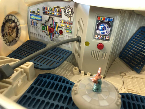 Remate Playskool Millenium Falcon Hasbro2001 Galactic Heroes (Usado)