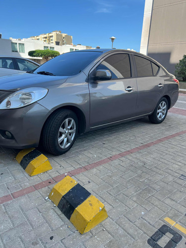 Nissan Versa 1.6 Advance