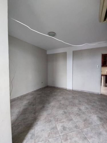Imagen 8 de 11 de Apartamento Edif Guayacan Country Porlamar Cerca De Mercado