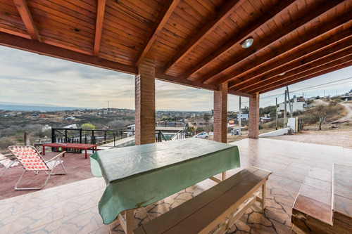 Casa En Venta Con Increíbles Vistas En Estancia Vieja Vcp