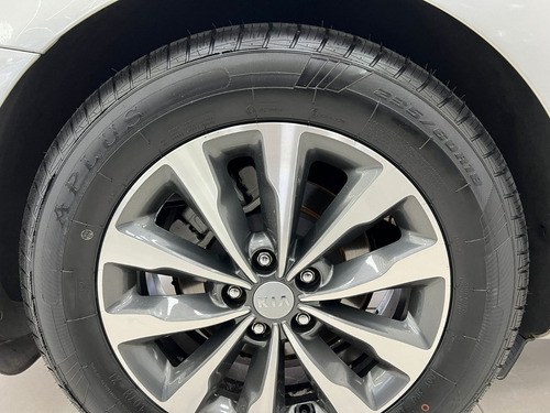 Kia Grand Carnival 3.3 Ex 5p