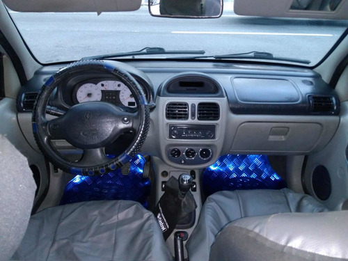 Imagem 6 de 14 de Renault Clio 2004 1.0 16v Authentique 5p