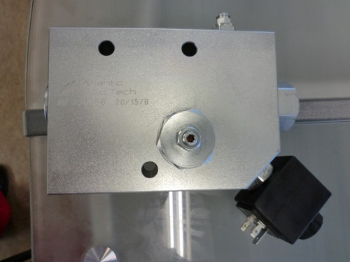Imagen 4 de 13 de 01) Electrovalvula Para Instalar Martillo A Retroexcavadora