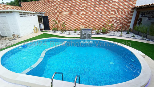 Venta Encantadora Casa Colinas De Santa Rosa Barquisimeto Eo