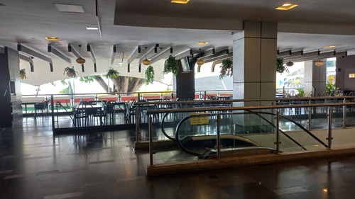 Local Comercial 385m² En Alquiler, Baruta, Cc Expreso Baruta, Av Principal Los Guayabitos