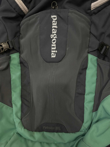 Mochila Patagonia Petrolia Trekking Montañismo 28l. Un Uso (Usado)