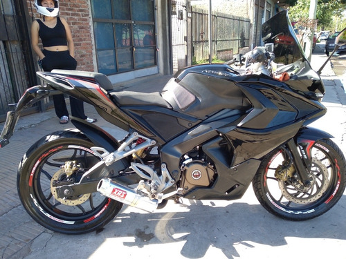 Bajaj Rouser Rs200