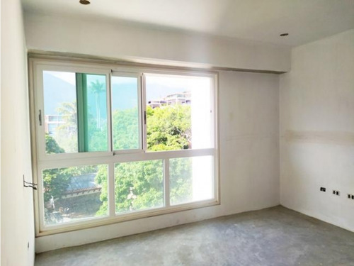 Hermoso Ph En Venta En Lomas De Las Mercedes 244m2 3h+s/4b+s/4p