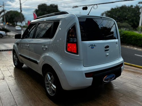 Kia Soul 1.6 EX 16V FLEX 4P AUTOMÁTICO