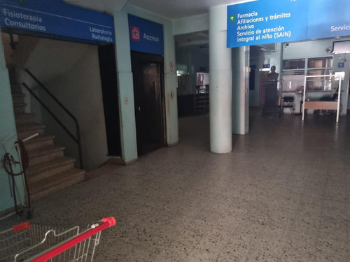 Colonia Y Vazquez, Edificio Entero , 2465 M2 , 6 Pisos , Ascensores !!