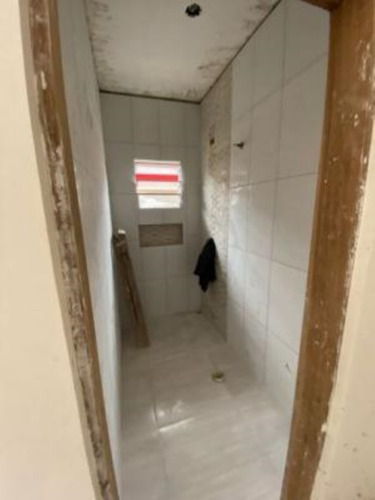 Imagem 9 de 17 de Casa No Bairro Savoy, Em Itanhaém, Litoral Sul De São Paulo, Localizada No Lado Serra. Possui Piscina, Churrasqueira E Vaga Para 02 Automóveis.