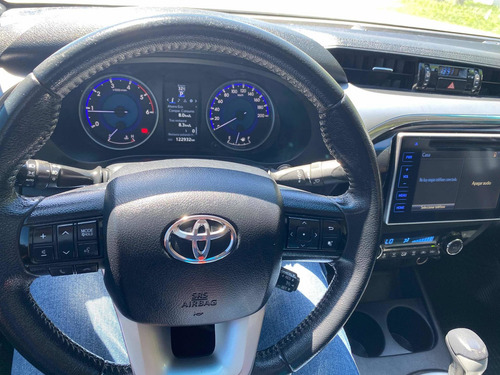 Toyota Hilux 2.8 Diésel Autom 4x4