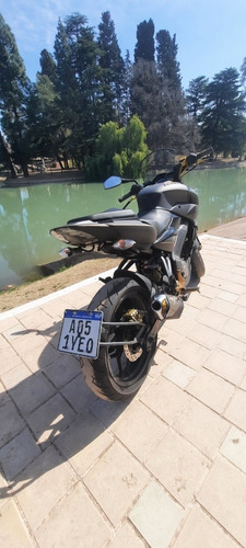 Imagen 8 de 25 de Rouser Ns 200