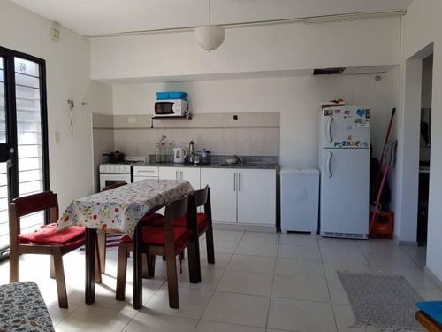 Imagen 1 de 19 de Ph 2 Ambientes, P.b., A Una Cuadra De Av. Mitre Al 3100, Sarandí- Sin Expensas