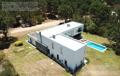 Casa De 400 M2 Sobre 2600 En Arenas De José Ignacio Punta Del Este