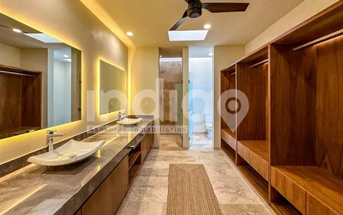Casa En Venta En Mérida, Yucatán Country Club, Privada Oasis