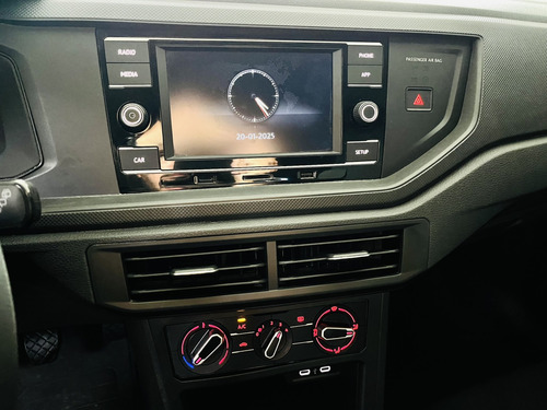 Volkswagen Polo 1.0 MPI MANUAL