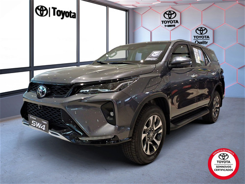 Toyota SW4 Toyota SW4 SRX Platinum 2.8 Turbodiesel 4x4 (Aut.) (7 Lugares)