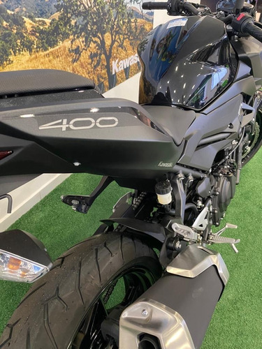 Z400 Preta 2021 - Imperdível