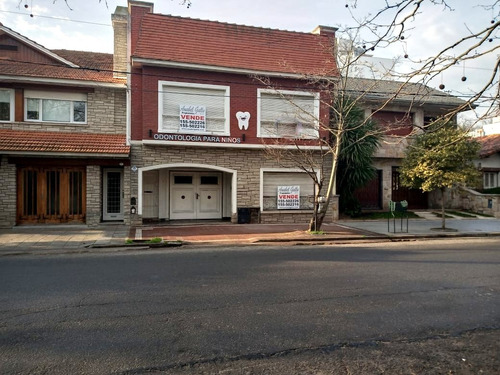 Venta / Ph / Chalet En Ph / Planta Baja / 4 Amb Con Dep. Garaje, Quincho Y Parque / La Perla / Mar Del Plata