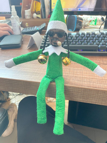 Muñeco Elfo De Navidad Snoop Dogg On A Stoop